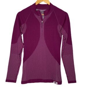 Medium Oakley Women's Sports Top Activewear